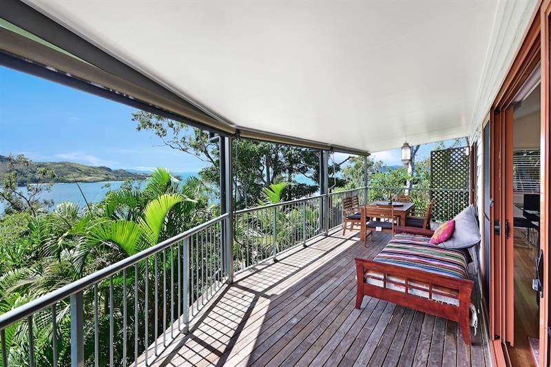 Heliconia 10 Newly Renovated Centrally Located House Hamilton Island