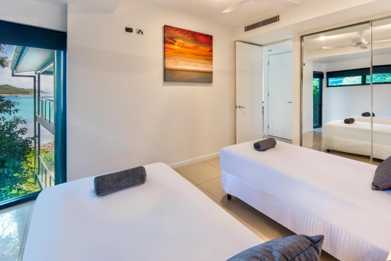 Edge 5 Oceanfront 3-bedroom - Featuring An Infinity Pool, Bath, Buggy And Valet Service Villa *