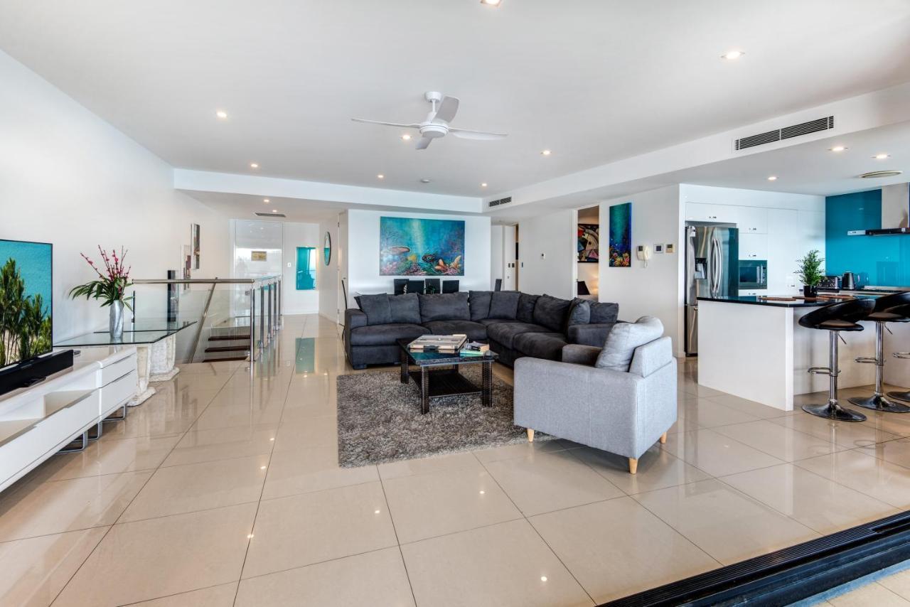 Edge 5 Oceanfront 3-bedroom - Featuring An Infinity Pool, Bath, Buggy And Valet Service Villa *