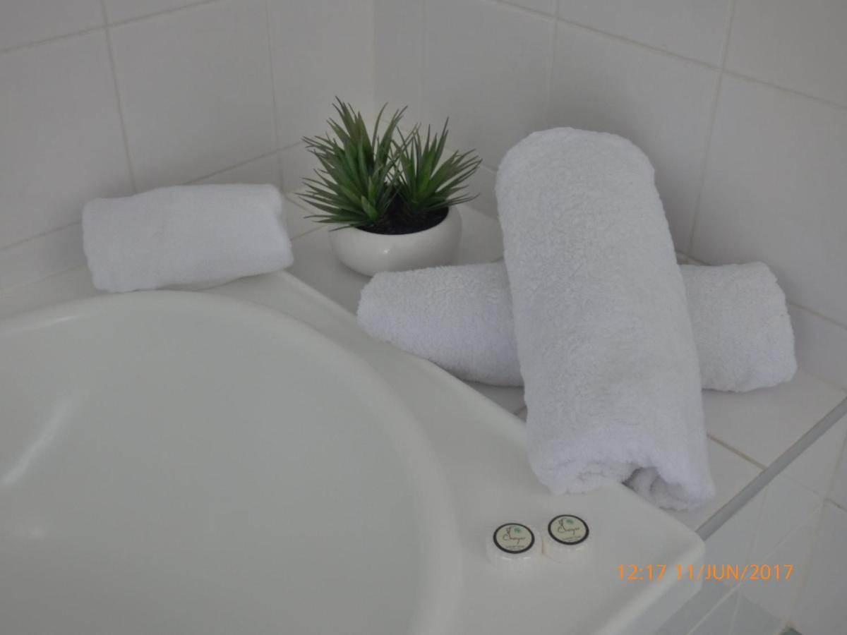 Compass Point 8