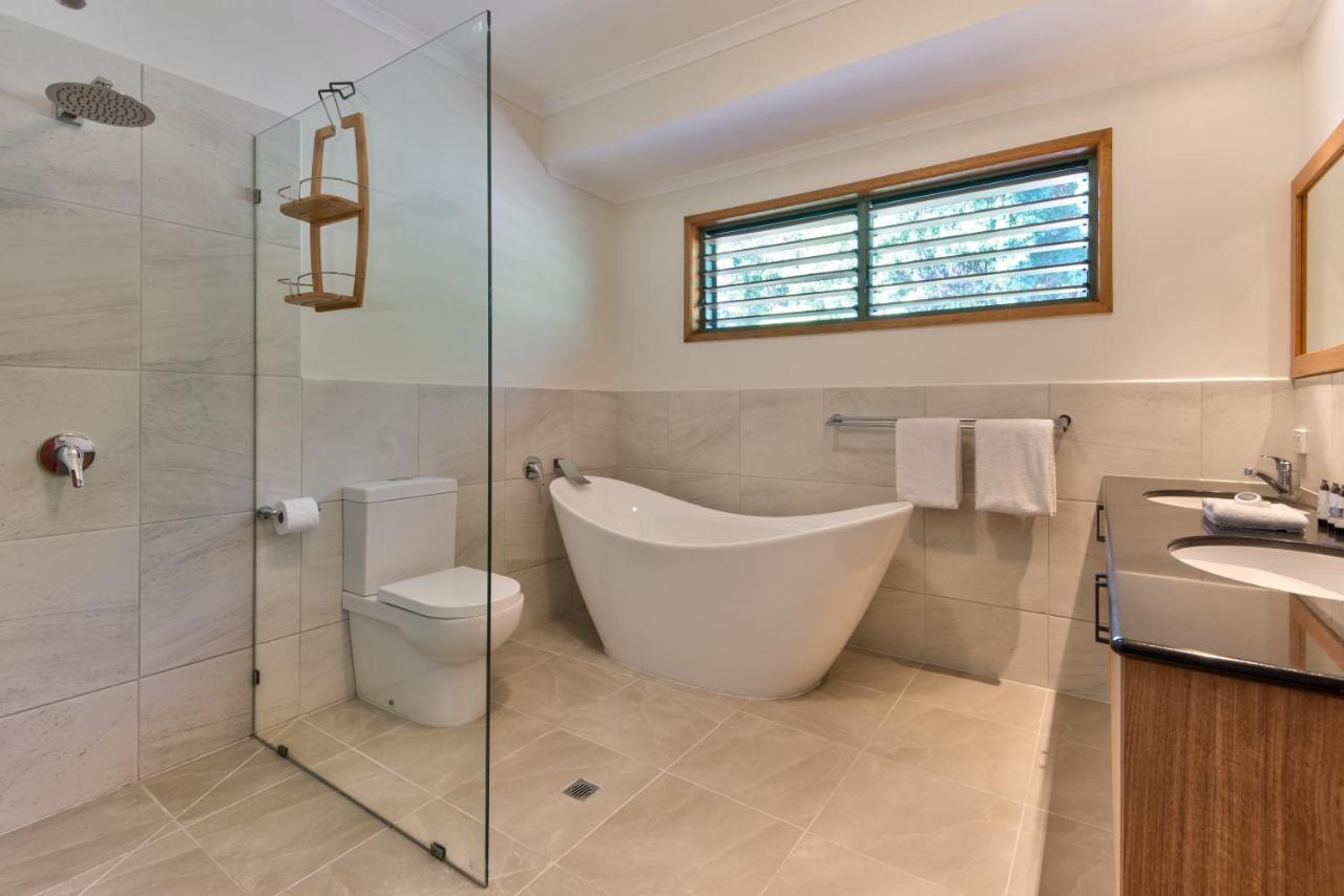 Casuarina Cove On By Hiha