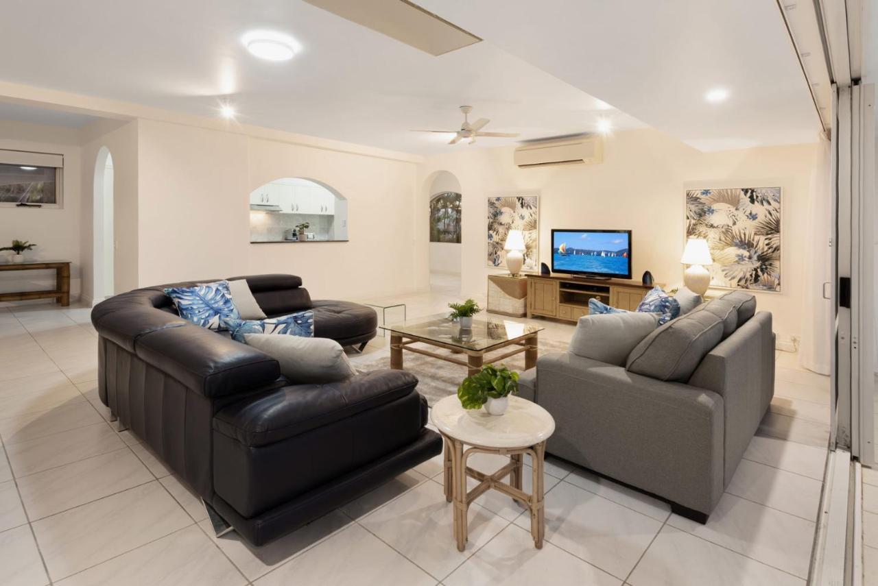 Bella Azure Two Bedroom Two Bathroom Spacious Ocean-view With Golf Buggy Apartment Hamilton Island