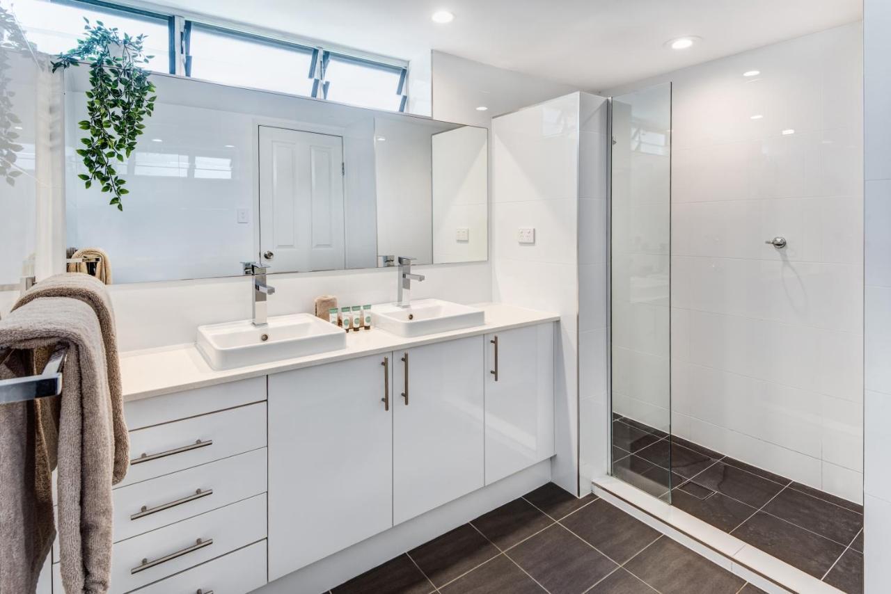 Lagoon Beachfront 201 On By Hamorent * Hamilton Island