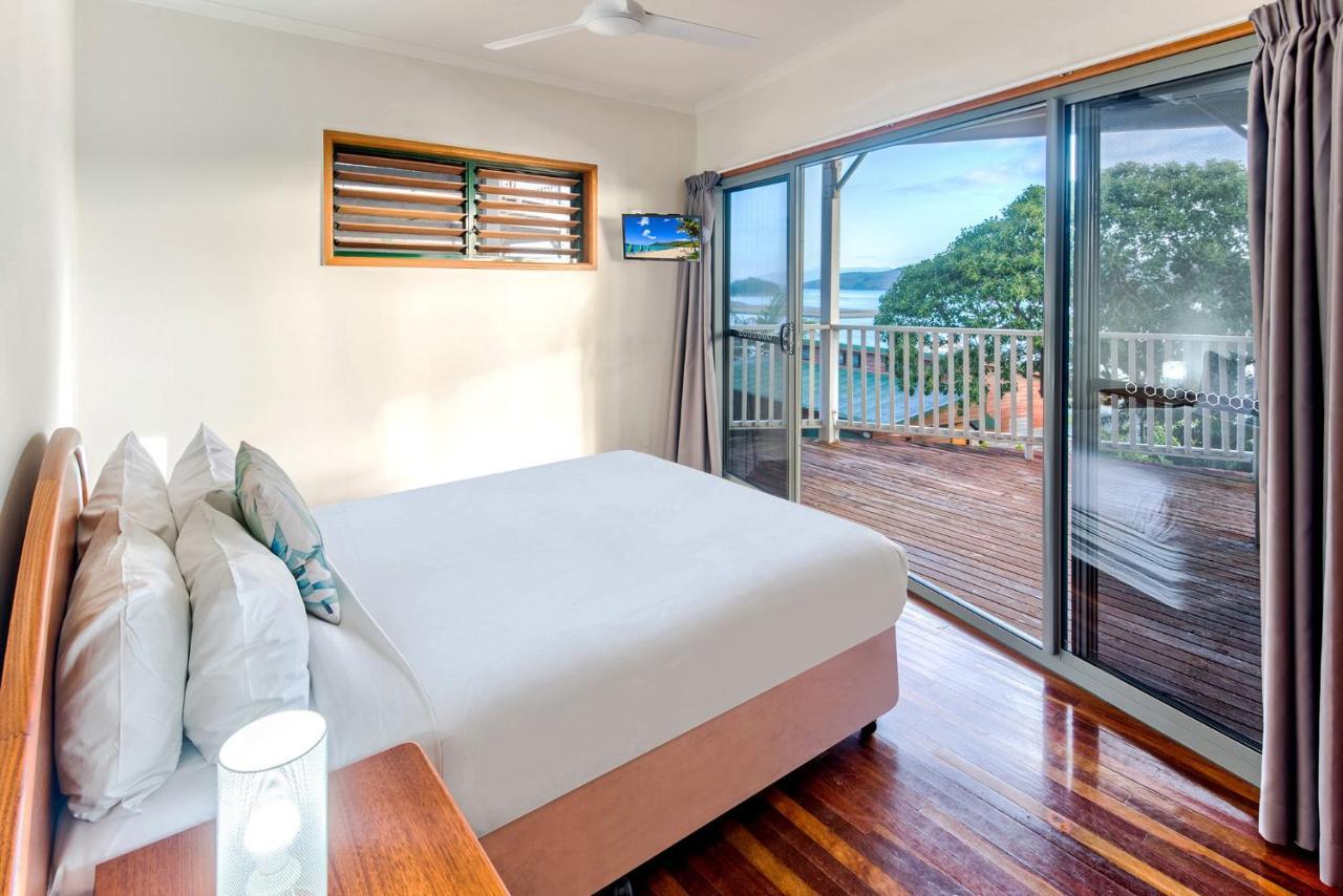 Casuarina Cove On By Hiha