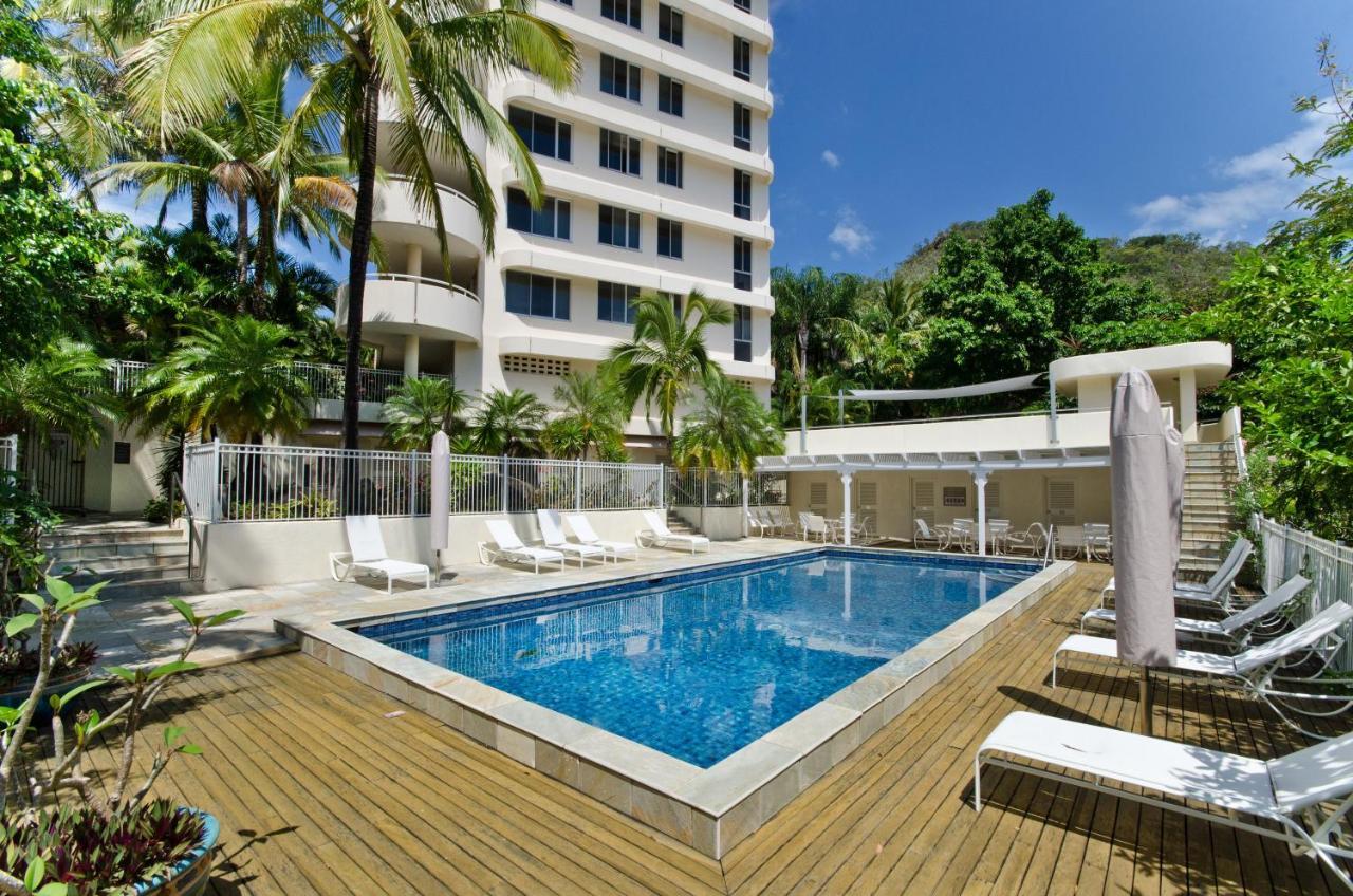 Yacht Harbour Tower 2, - Million Dollar Views, Buggy & Valet Service Apartment *