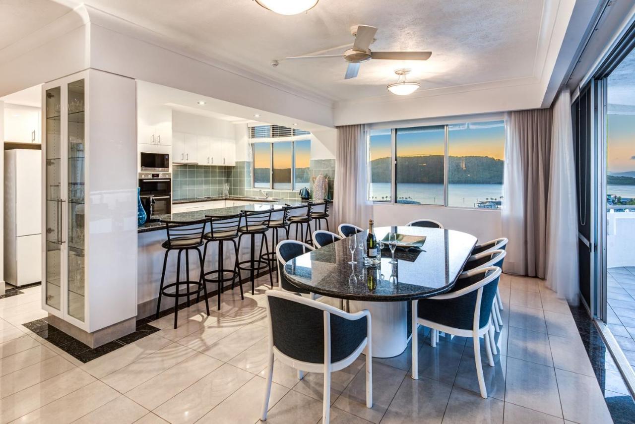 Yacht Harbour Tower 5 - Oceanviews, Buggy And Private Lift Access And Valet Service