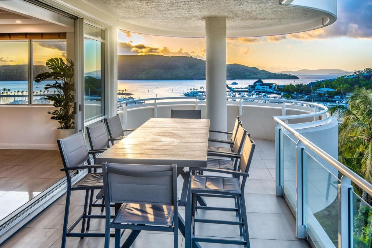 Yacht Harbour Tower 2, - Million Dollar Views, Buggy & Valet Service Apartment
