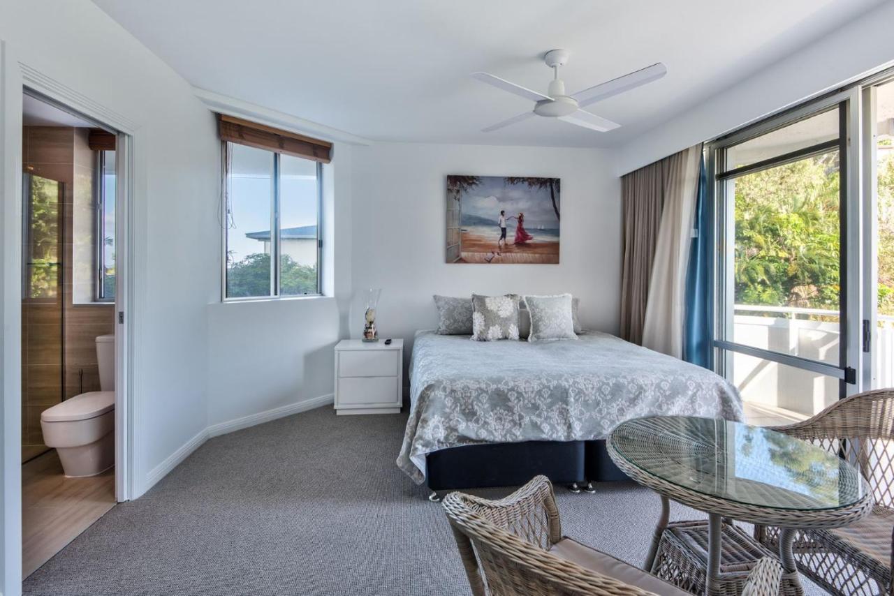 Yacht Harbour Tower 2, - Million Dollar Views, Buggy & Valet Service