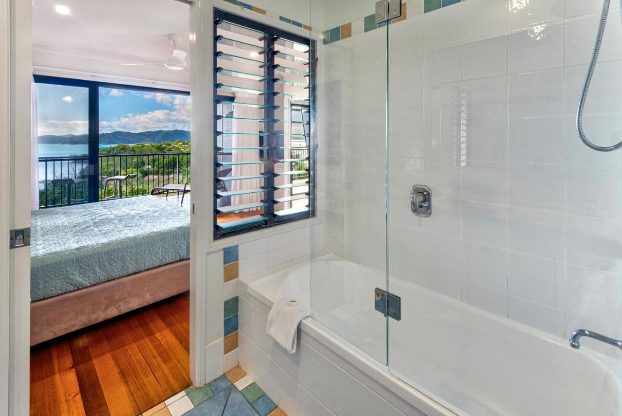 Apartment The Panorama 3, 2 Bedroom 2 Bathroom Ocean View Modern Hamilton Island