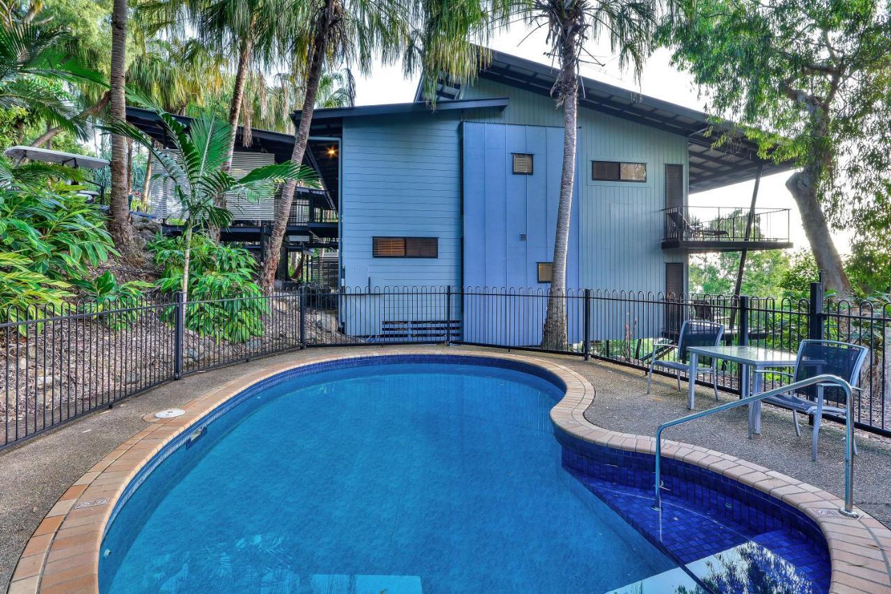 The Panorama 3, 2 Bedroom 2 Bathroom Ocean View Modern