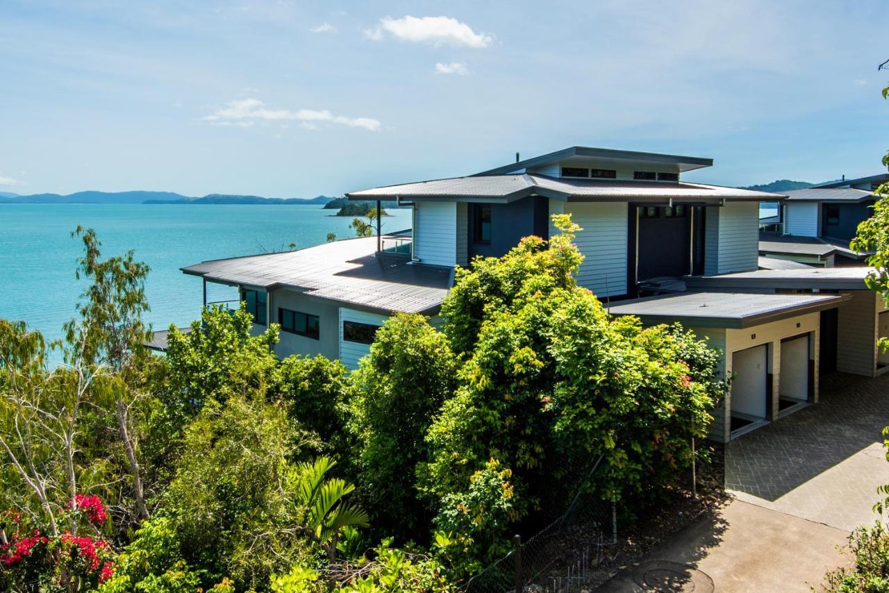 Edge 2 - Oceanfront Luxurious And Spacious 4 Bedroom Split Level With Buggy And Valet Service *