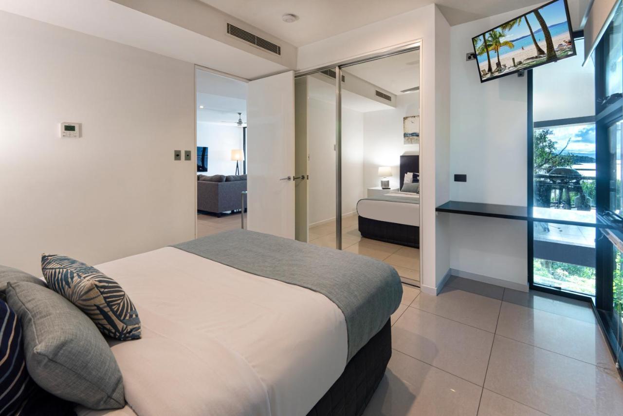 Edge 2 - Oceanfront Luxurious And Spacious 4 Bedroom Split Level With Buggy And Valet Service * Hamilton Island