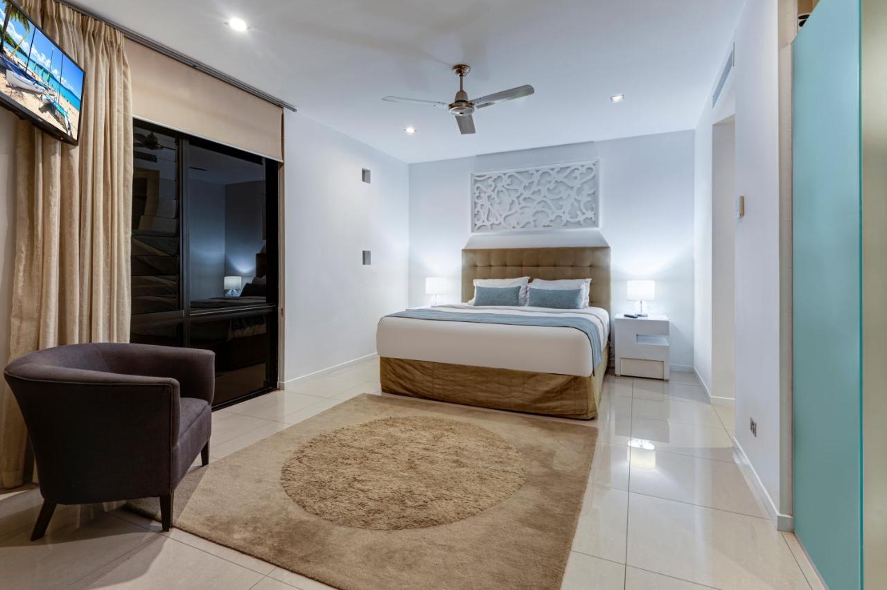 Edge 2 - Oceanfront Luxurious And Spacious 4 Bedroom Split Level With Buggy And Valet Service *