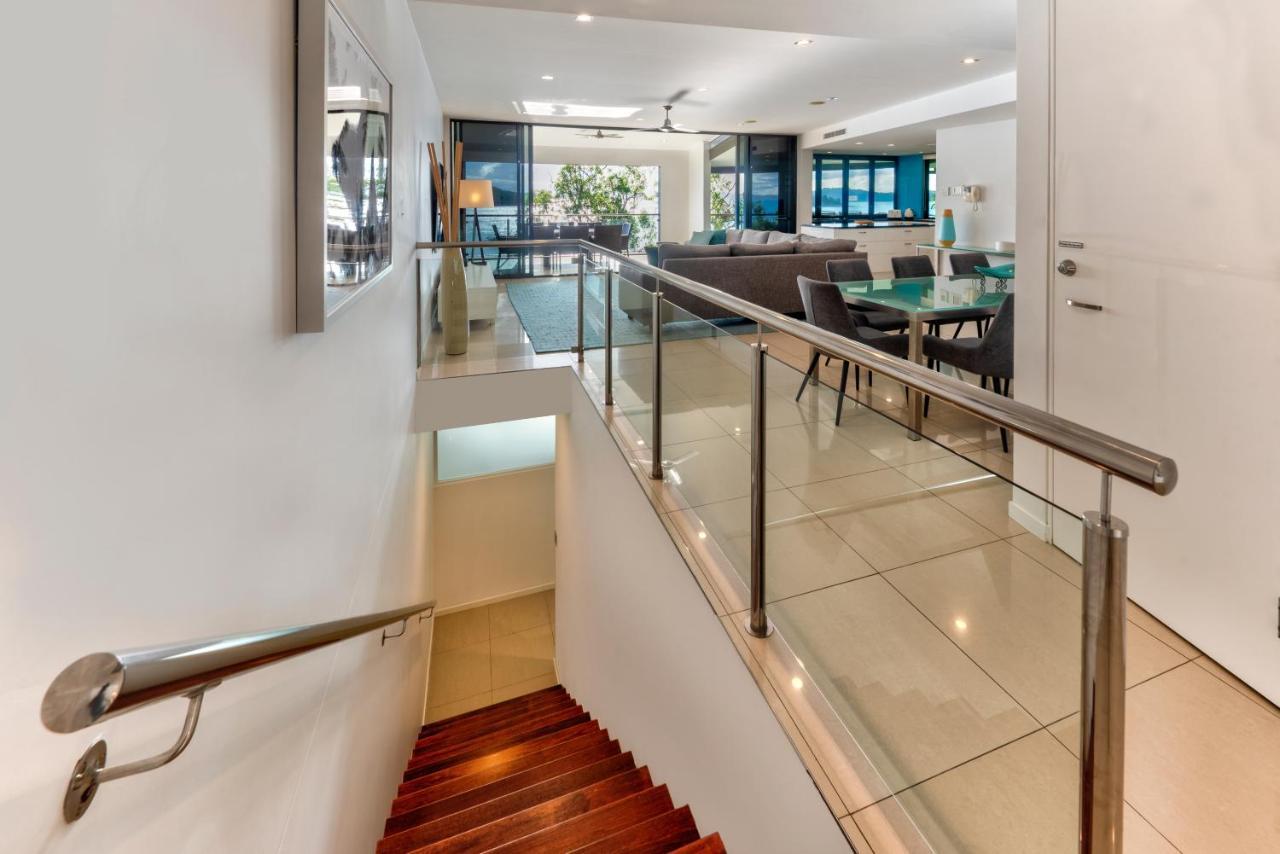 Edge 2 - Oceanfront Luxurious And Spacious 4 Bedroom Split Level With Buggy And Valet Service
