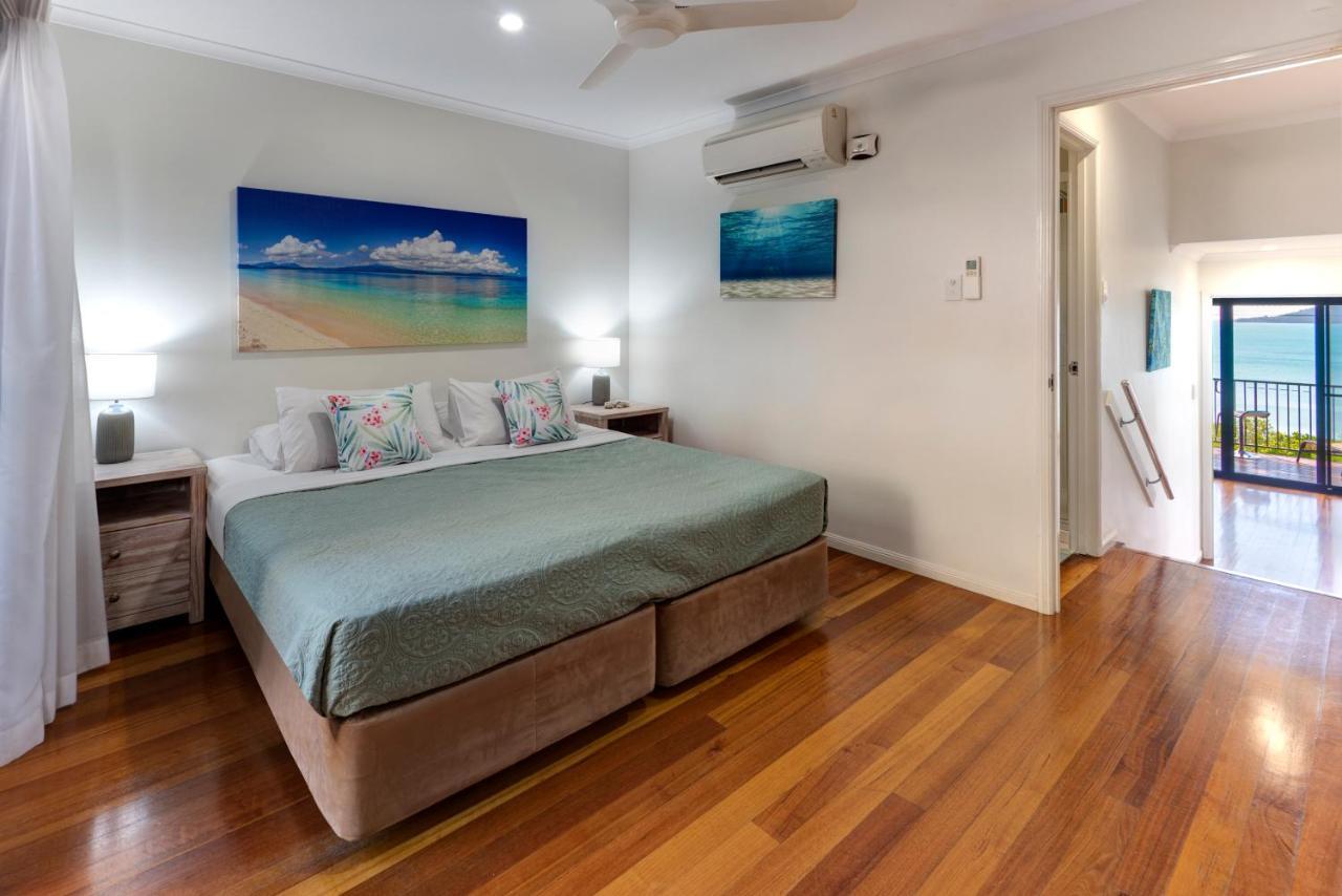 The Panorama 3, 2 Bedroom 2 Bathroom Ocean View Modern Apartment