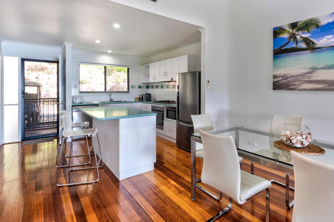 The Panorama 3, 2 Bedroom 2 Bathroom Ocean View Modern