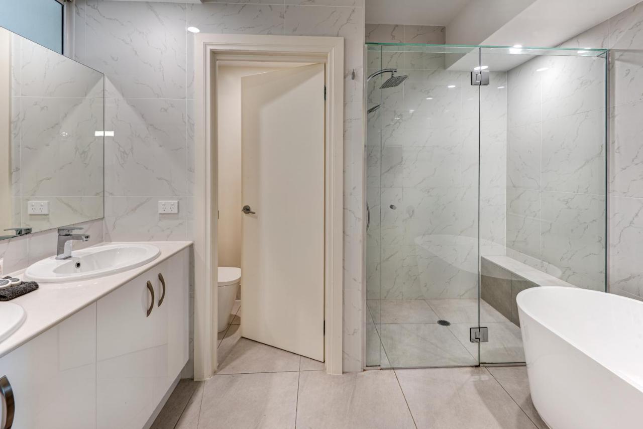 Bella Vista East 5 - Oceanview & Buggy Apartment Hamilton Island