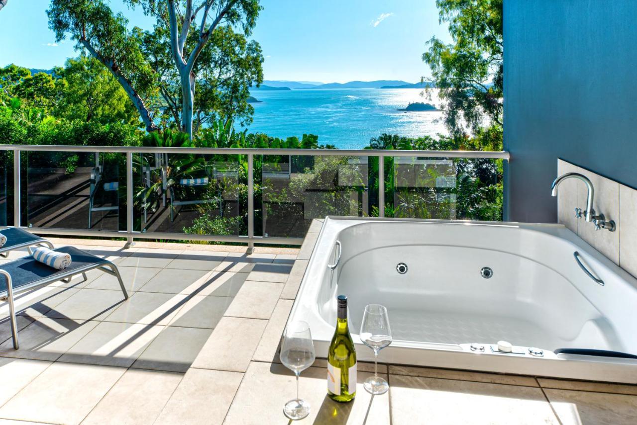 Blue Water Views 16 - 3 Bedroom Penthouse With Ocean Views Hamilton Island