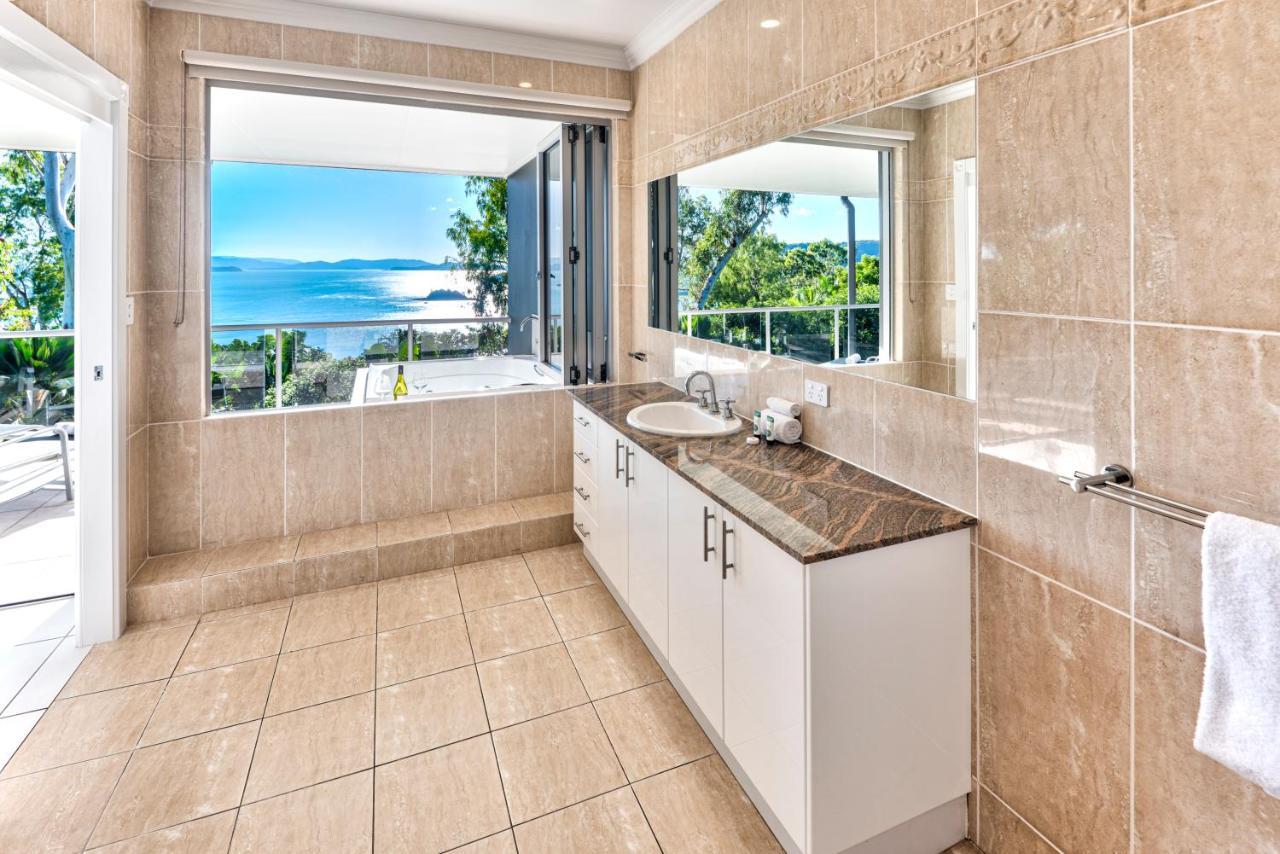 Blue Water Views 16 - 3 Bedroom Penthouse With Ocean Views