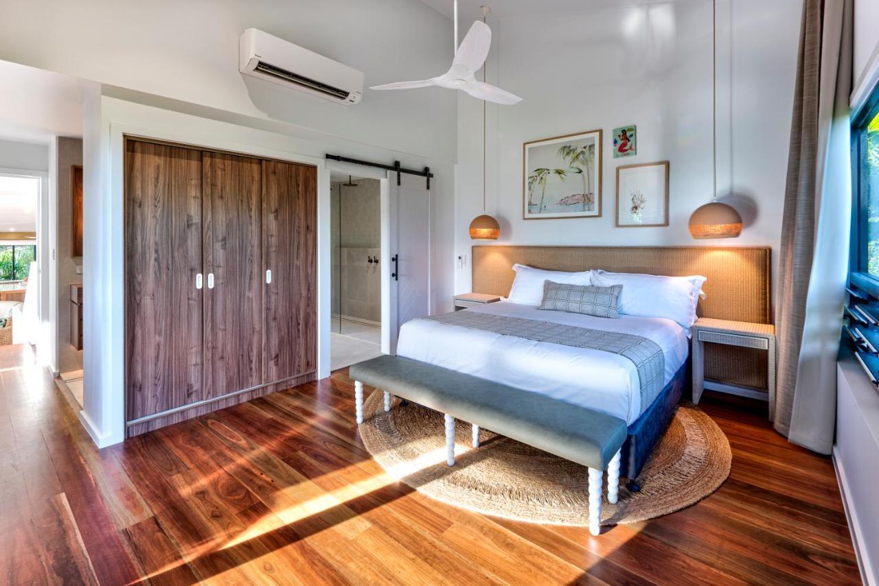 Point Blue On By Hiha Hamilton Island