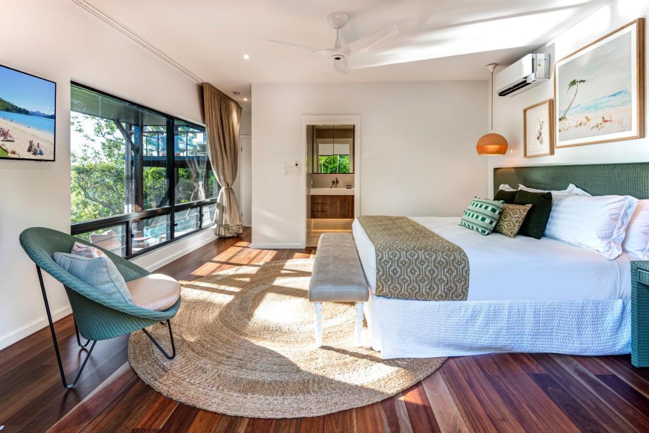 Point Blue On By Hiha * Hamilton Island
