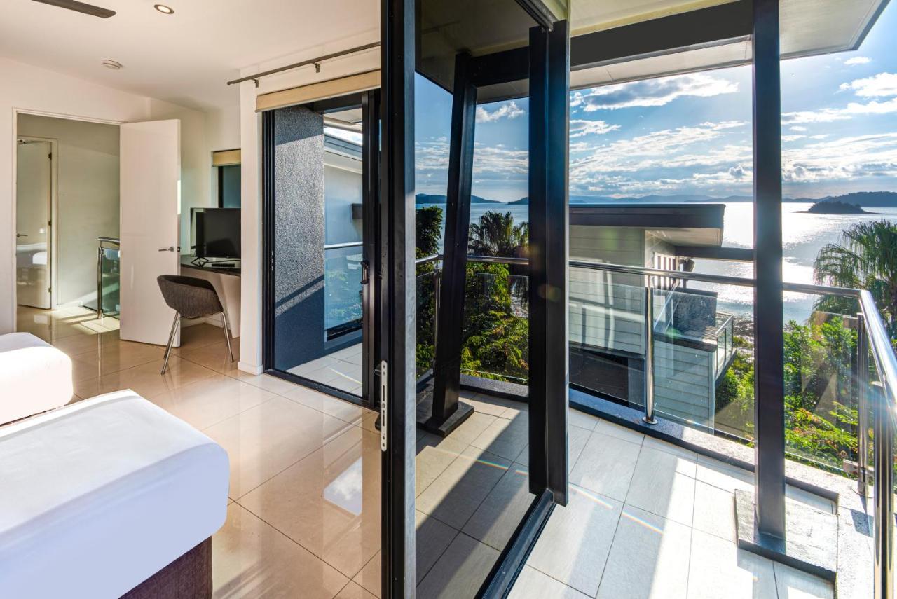 Apartment Edge Penthouse On By Hiha