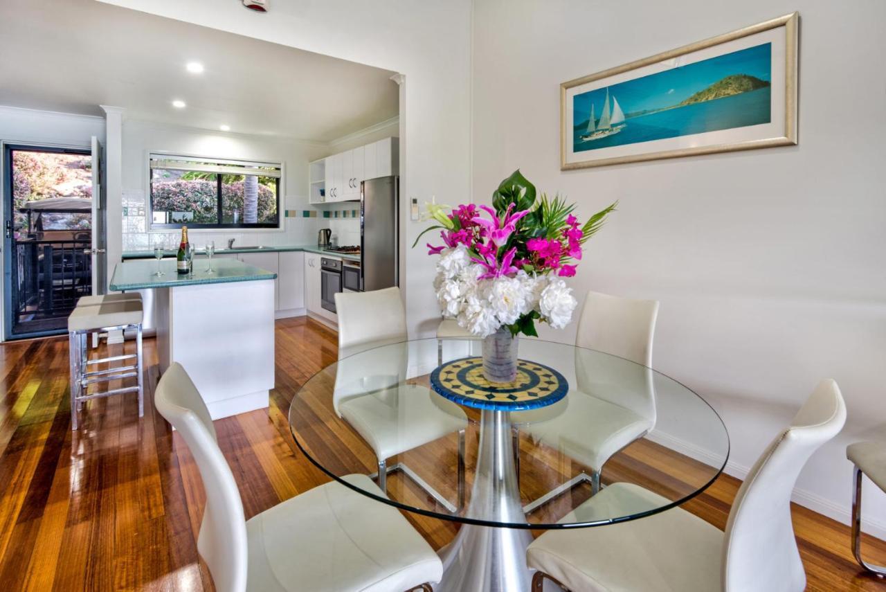 The Panorama 3, 2 Bedroom 2 Bathroom Ocean View Modern