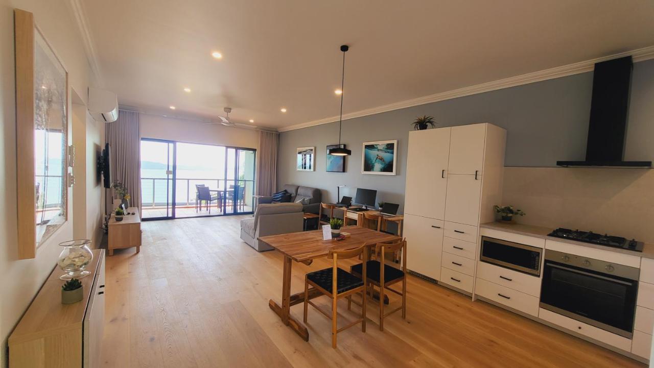 Luxury Couples Retreat With Buggy Apartment