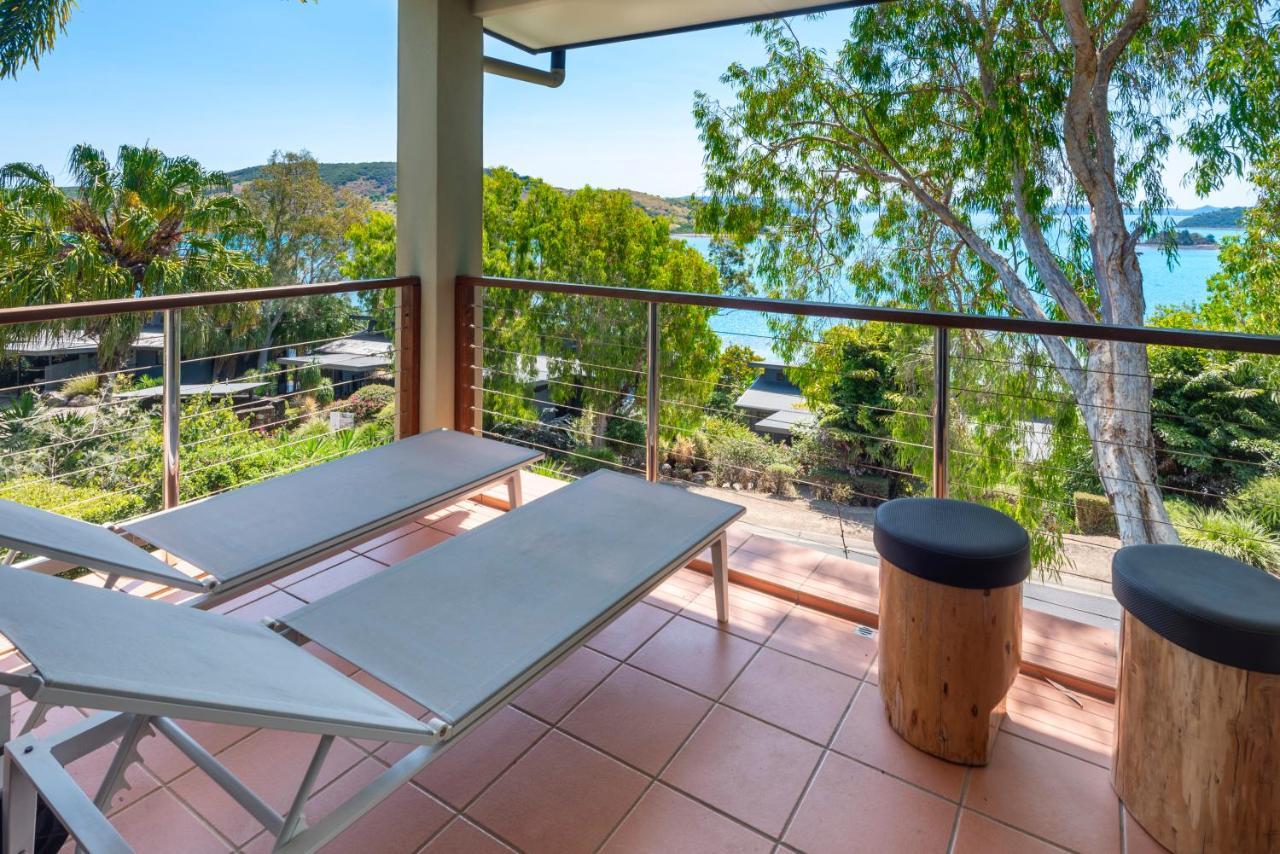 Compass Point On By Hiha * Hamilton Island