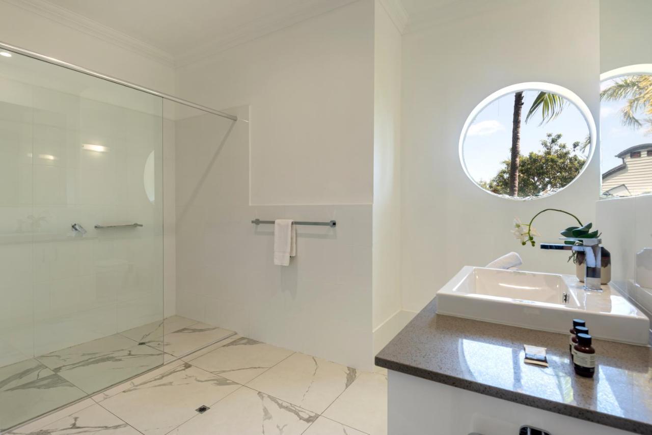 Compass Point On By Hiha Hamilton Island