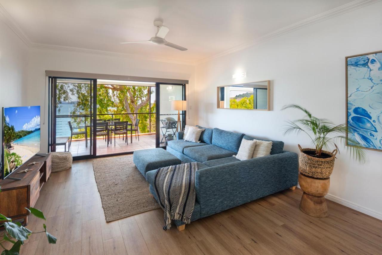 Compass Point On By Hiha * Hamilton Island