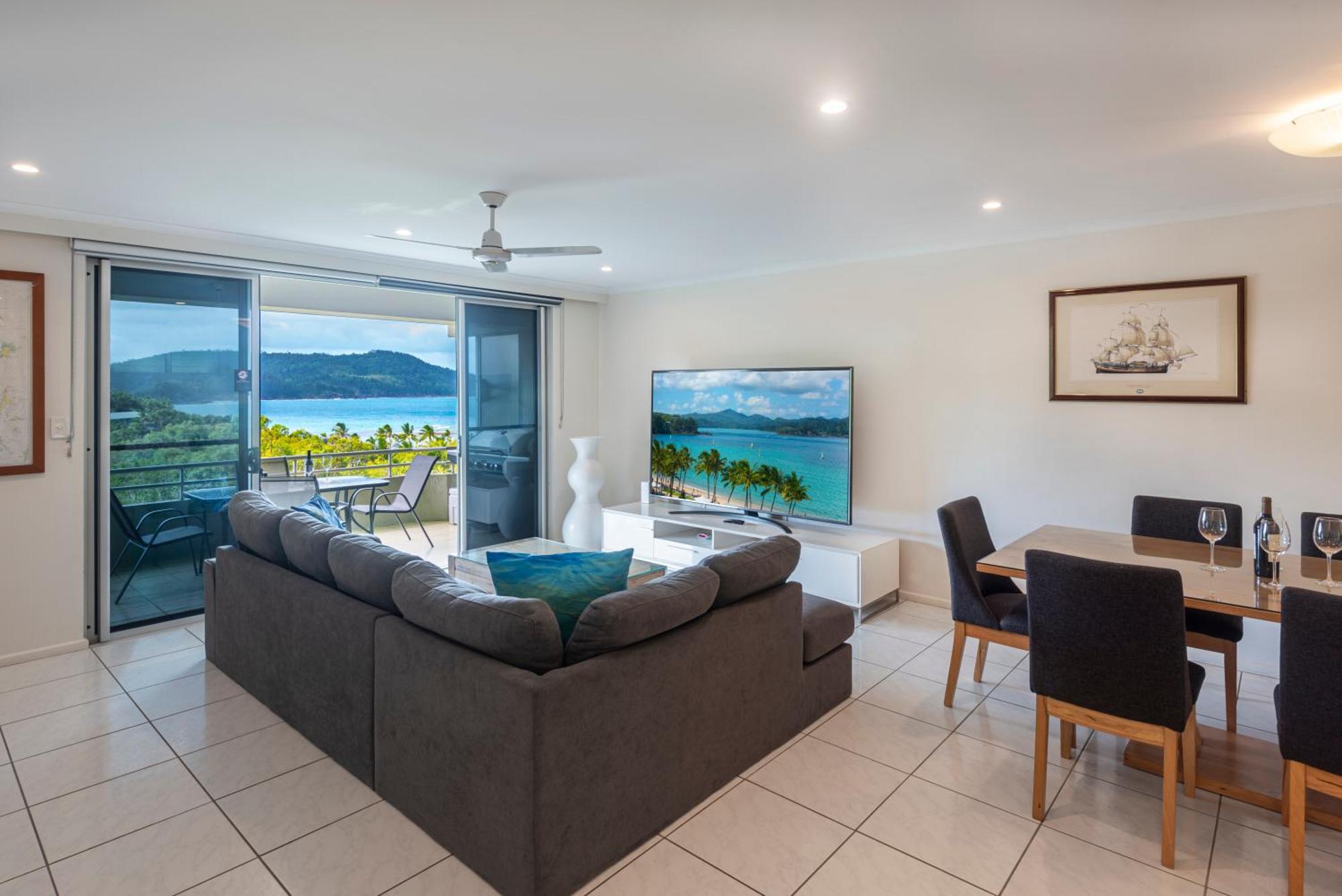 Poinciana - 2 Bedroom - On By Hiha Apartment