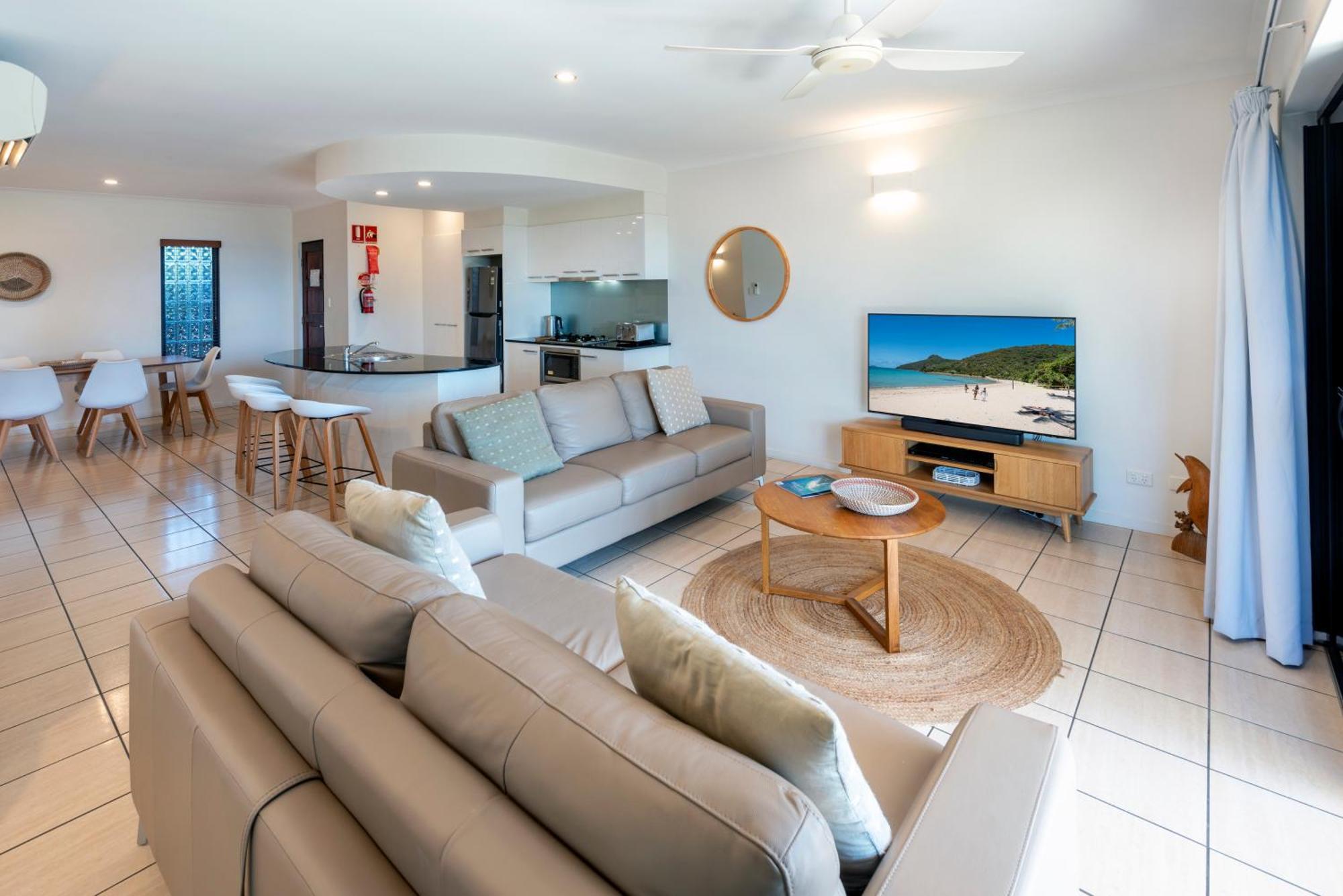 Apartment Anchorage On By Hiha