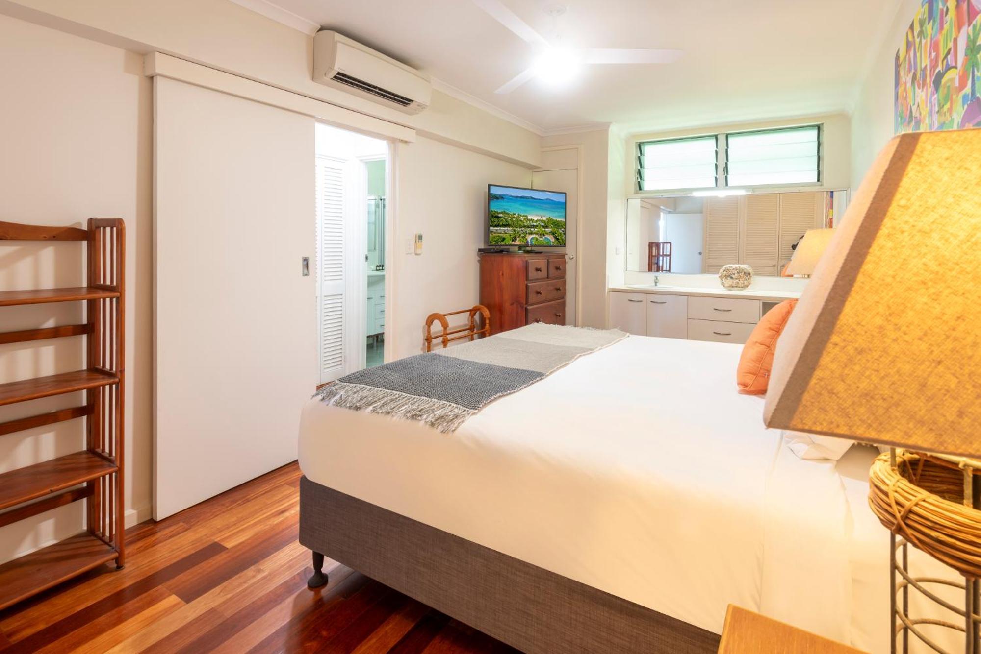 Apartment Poinciana - 2 Bedroom - On By Hiha Hamilton Island