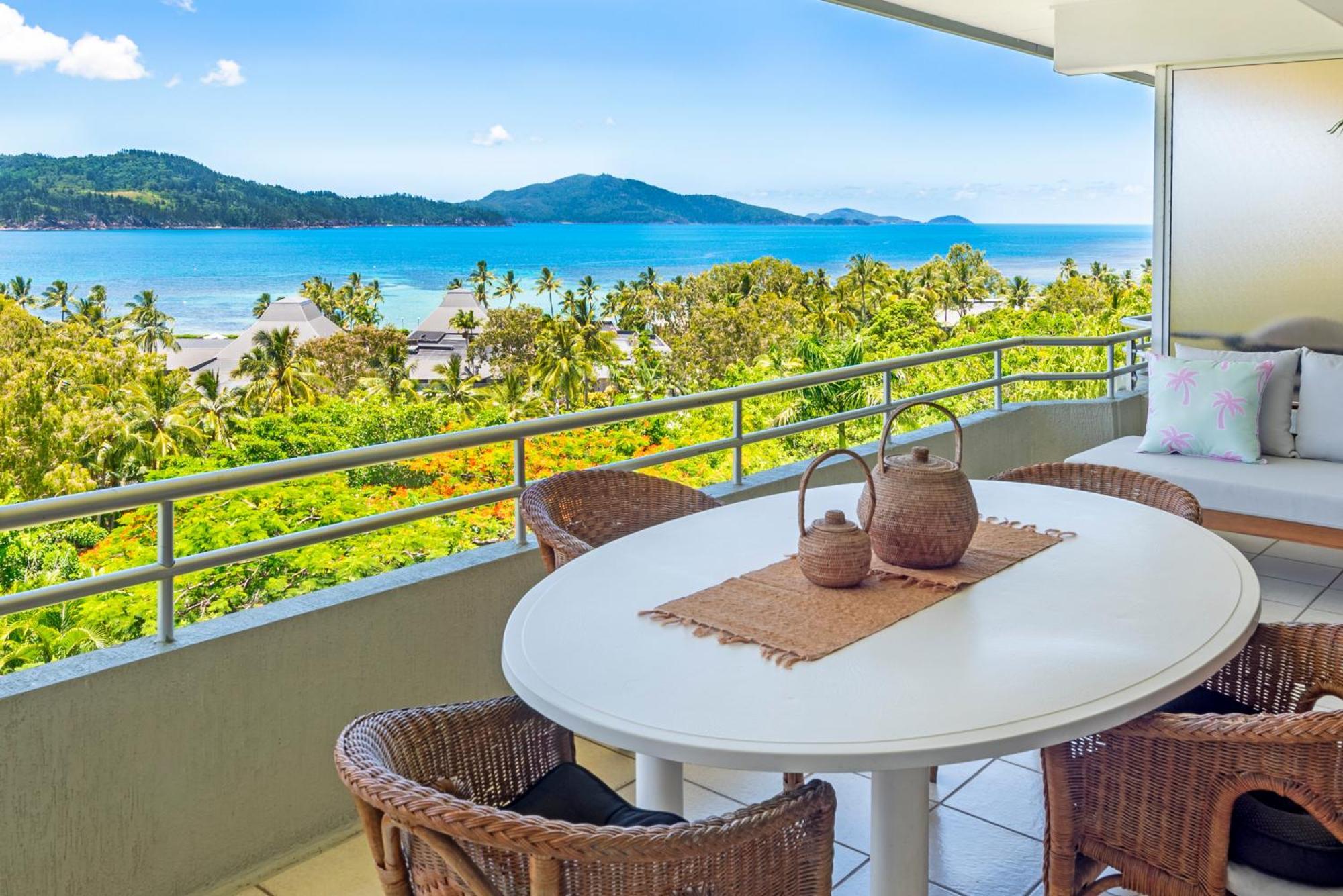 Poinciana - 2 Bedroom - On By Hiha Apartment