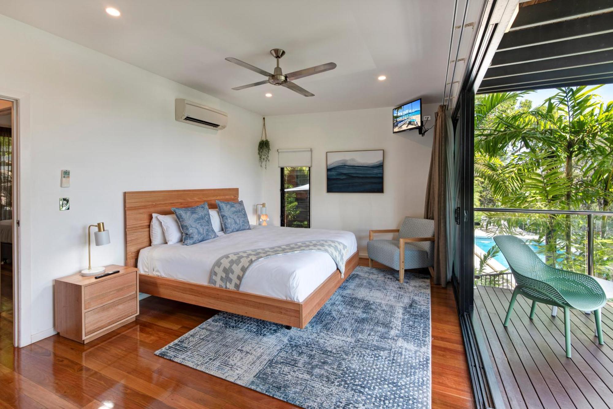 Pinnacle Aparthotel