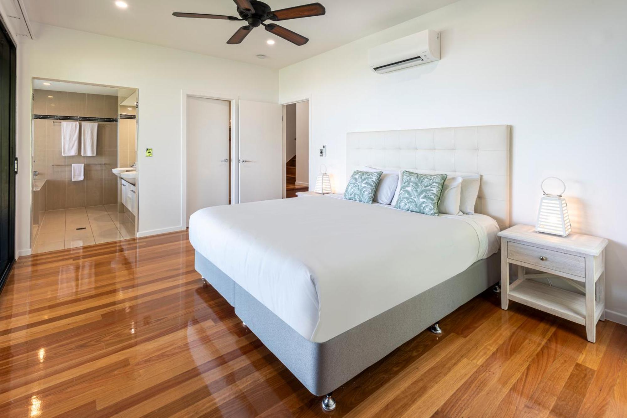 Pinnacle Aparthotel 3*