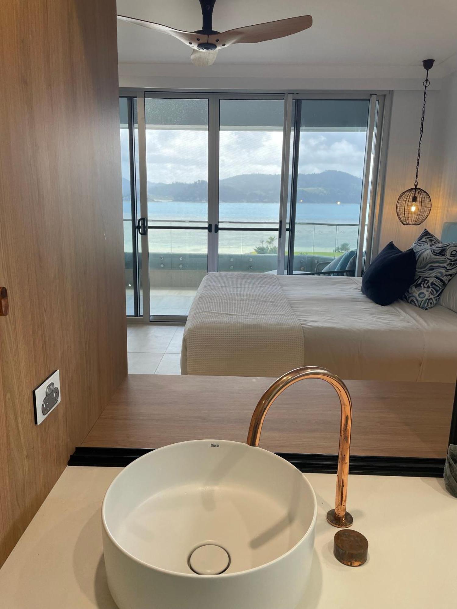 The Elite F208 By Hamorent On * Hamilton Island