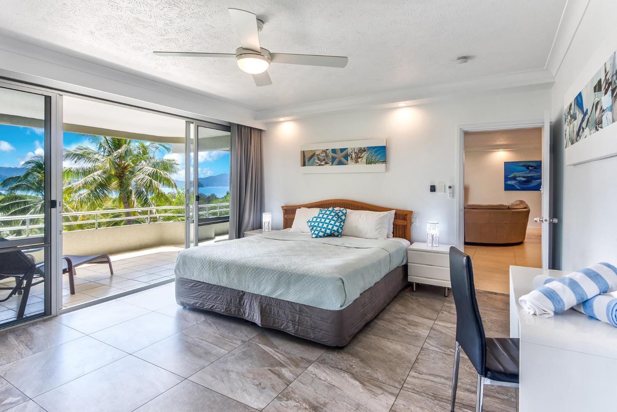 Poinciana 101 Centrally Located 3 Bedroom, Buggy!! * Hamilton Island