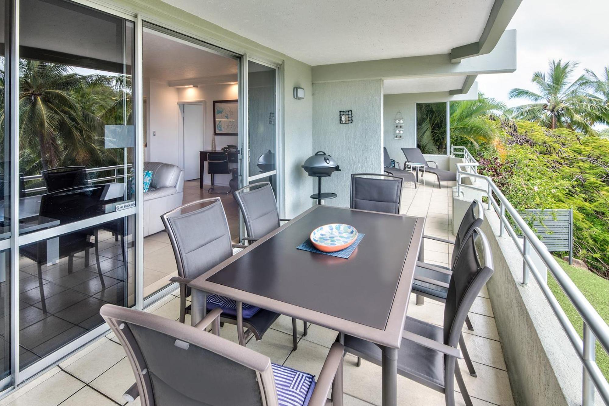 Apartment Poinciana 101 Centrally Located 3 Bedroom, Buggy!!