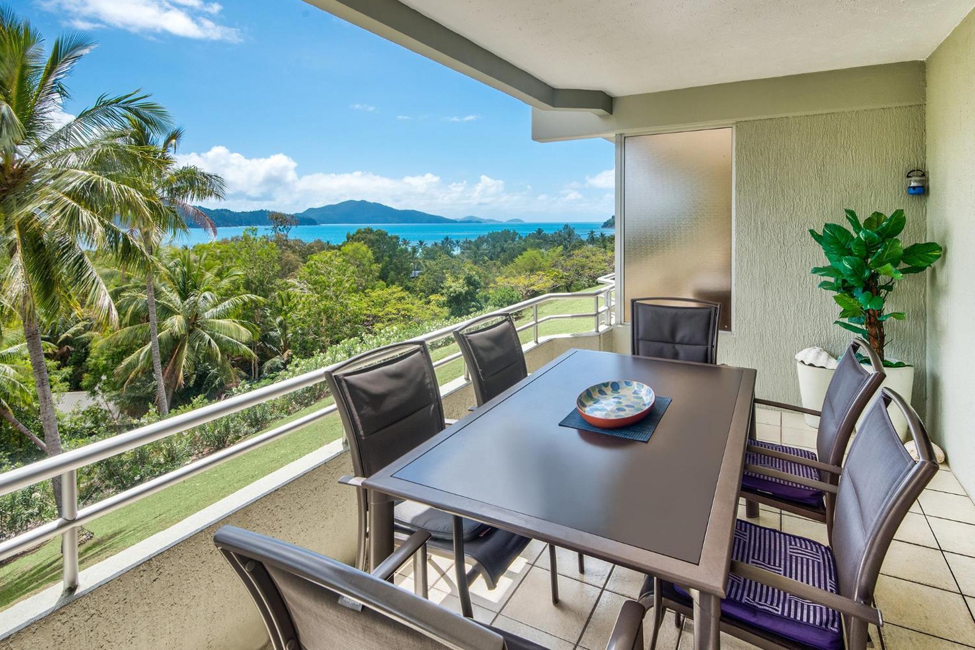 Apartment Poinciana 101 Centrally Located 3 Bedroom, Buggy!! Hamilton Island
