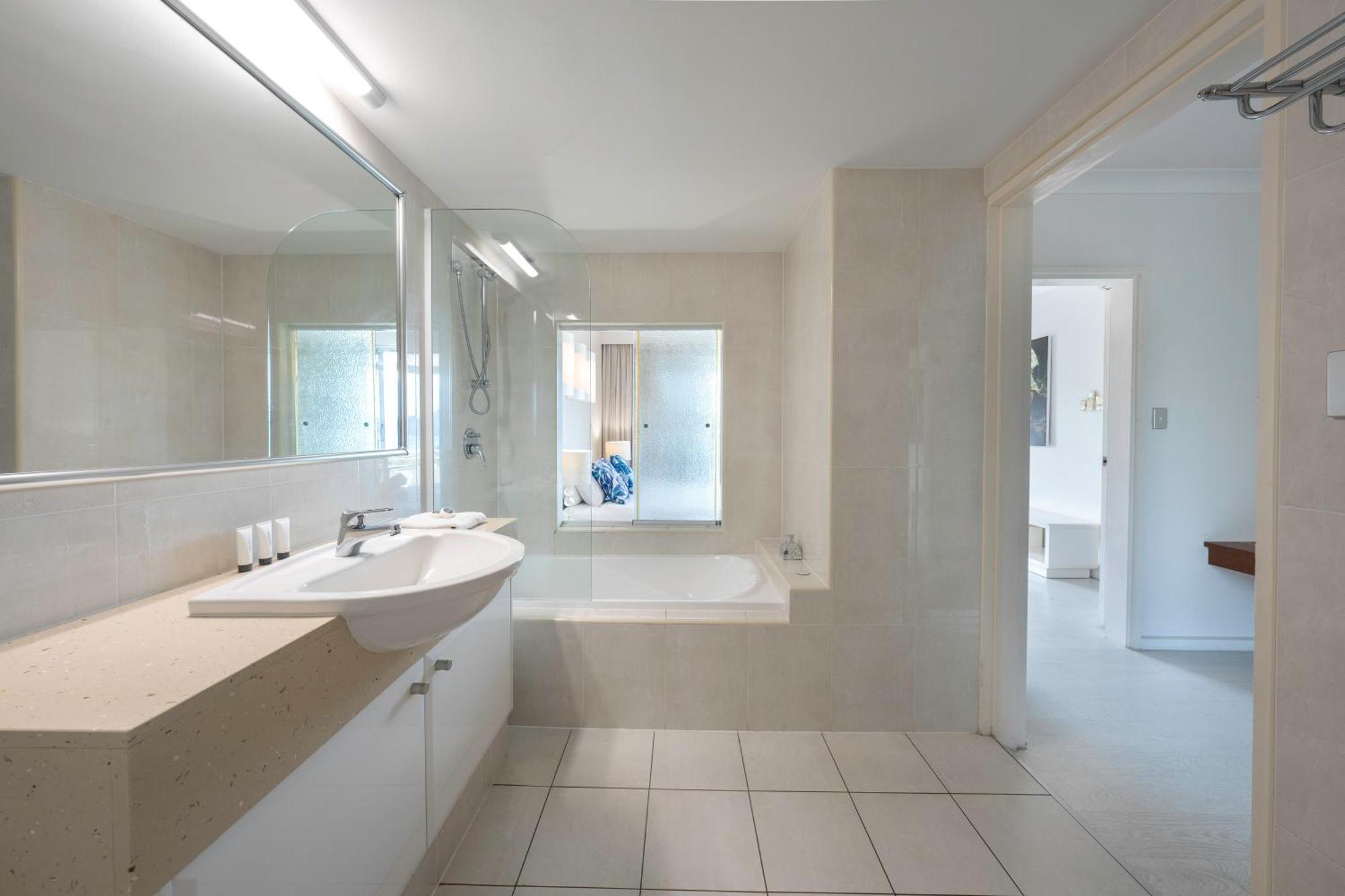 Apartment Poinciana - 2 Bedroom - On By Hiha