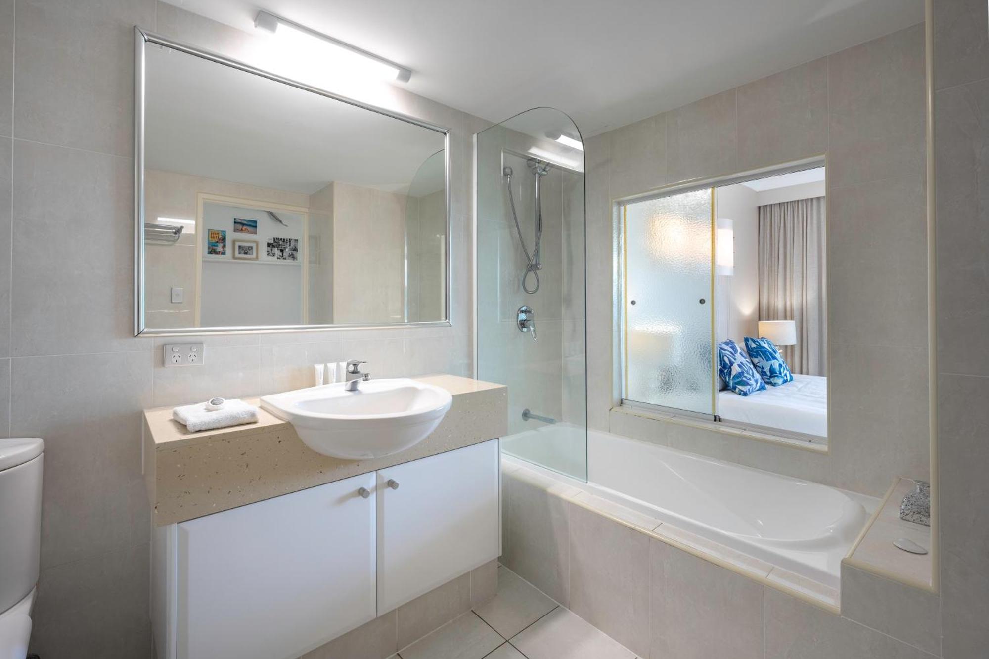 Poinciana - 2 Bedroom - On By Hiha *