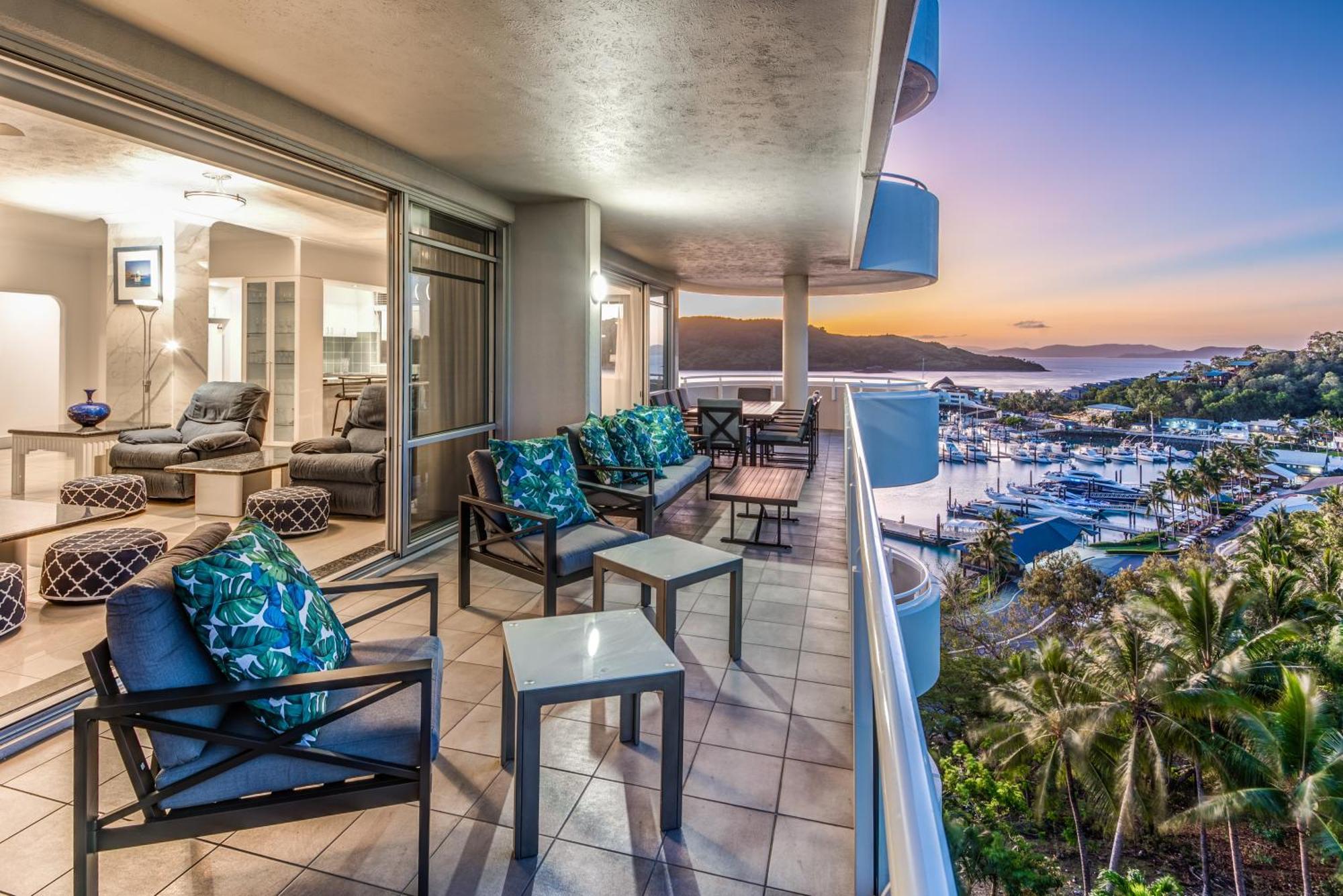 Yacht Harbour Tower 5 - Oceanviews, Buggy And Private Lift Access And Valet Service Hamilton Island