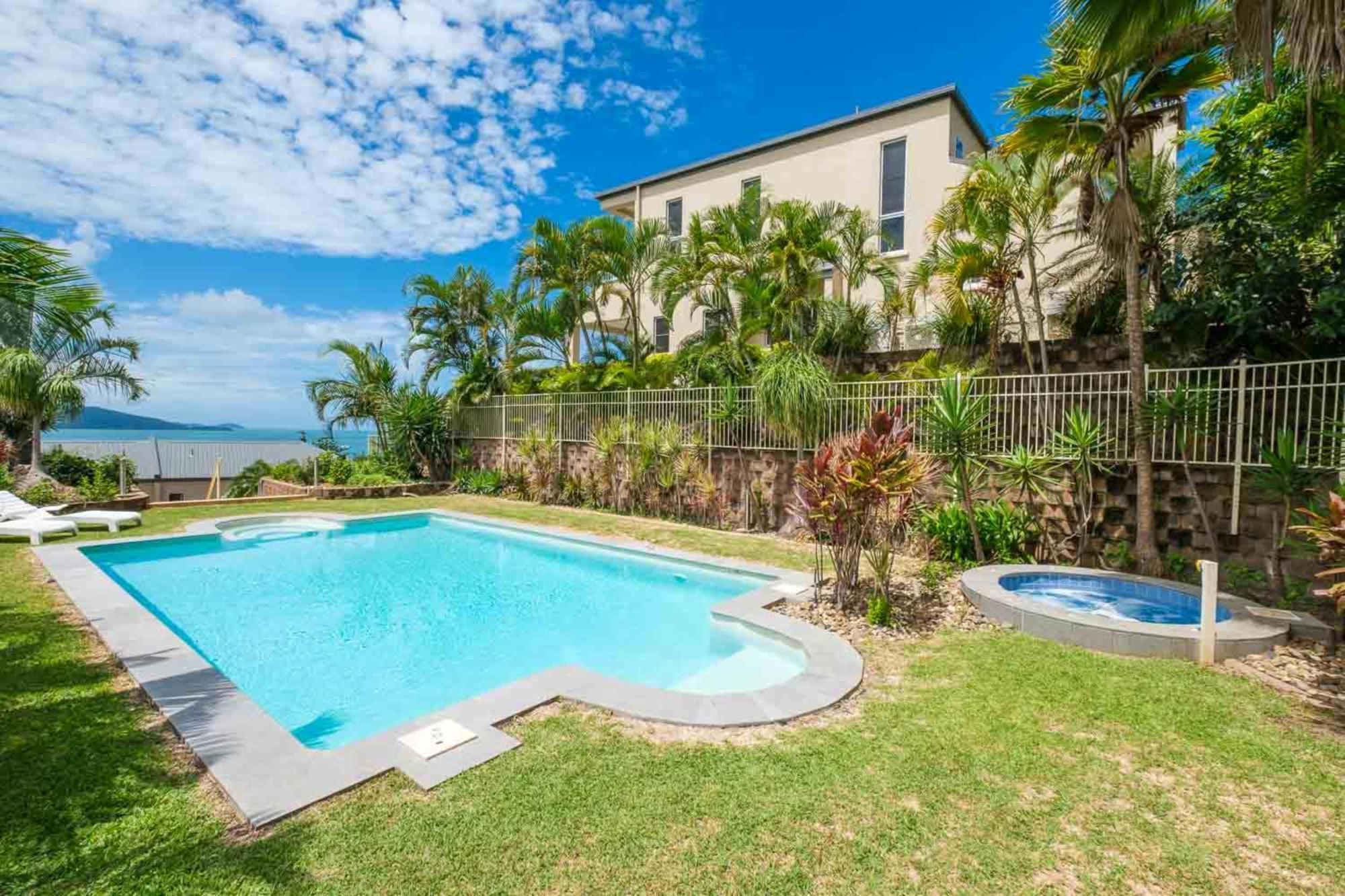 La Bella Waters 3 - Oceanview's, Pool, Buggy And Transfers Villa