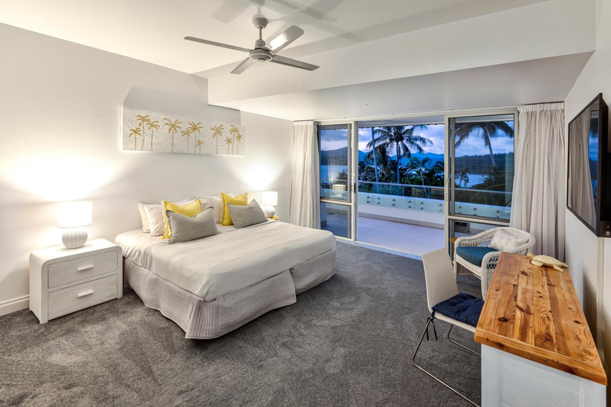 Bella Vista East 4 Oceanview, Golf Buggy, Valet Service & Shared Pool Apartment Hamilton Island