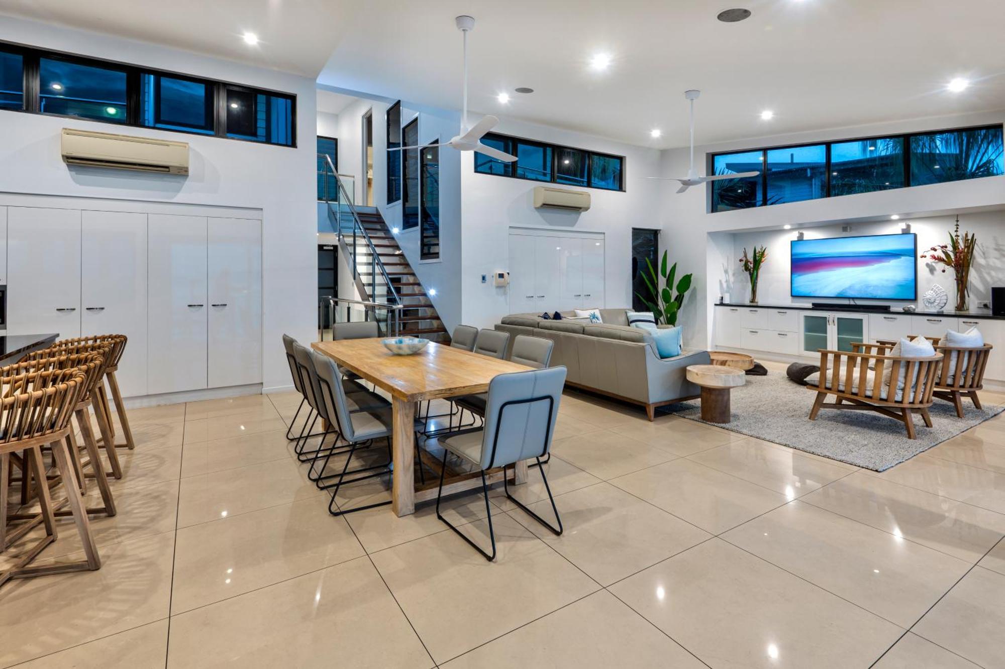 Edge Penthouse On By Hiha Apartment