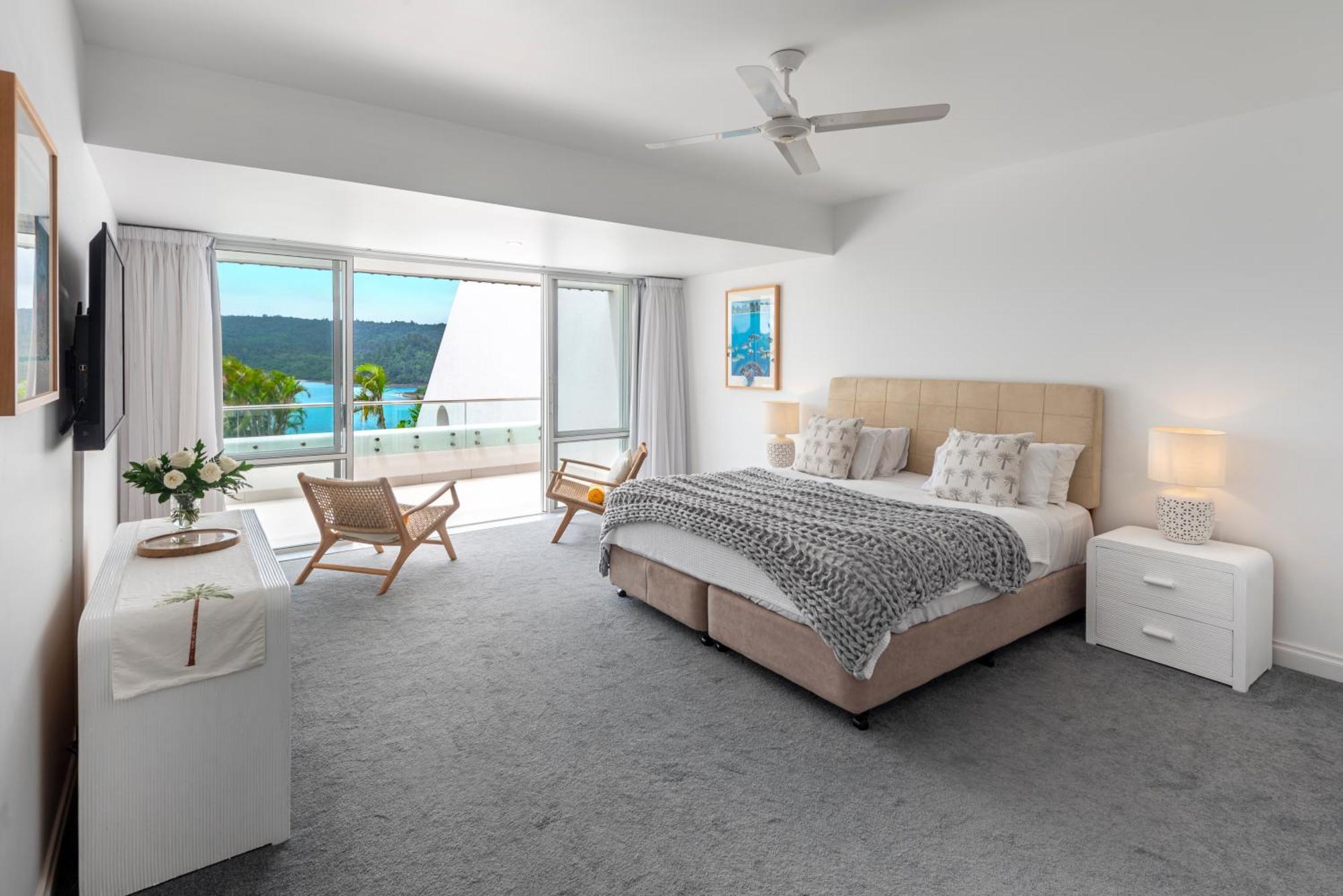 Bella Vista East 4 Oceanview, Golf Buggy, Valet Service & Shared Pool * Hamilton Island