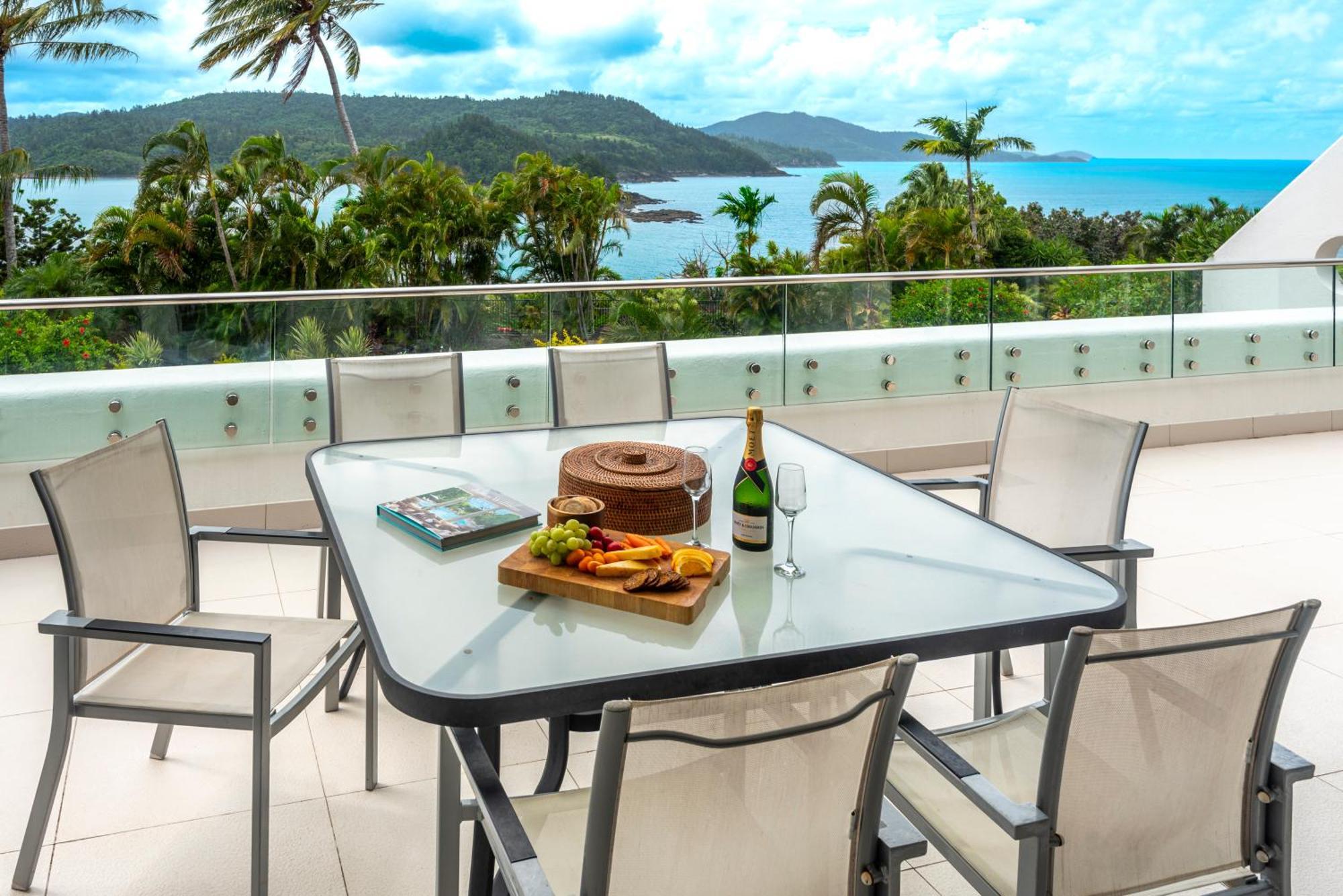 Apartment Bella Vista East 4 Oceanview, Golf Buggy, Valet Service & Shared Pool *