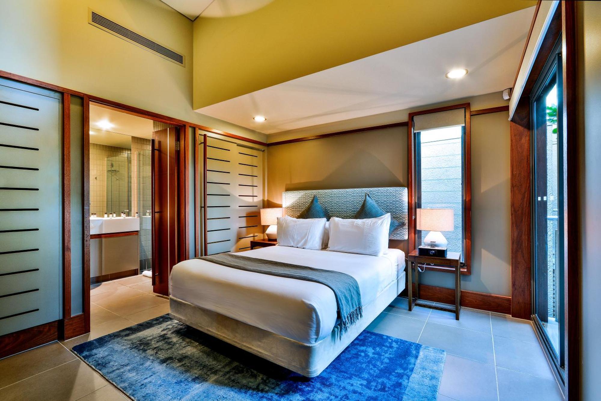 Yacht Club Apartment